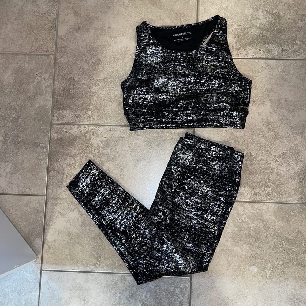 Black Metallic work out set size L